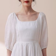 Simple Peasant Dress, Feminine Dresses Classy Chic, White Linen Midi Dress, Vintage White Dresses, Wedding Guest Dress Simple, Simple Feminine Style, Linen Bridesmaid Dress, Linen White Dress, Minimalistic Dress