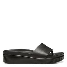 Most Comfortable Shoes, Leather Pieces, Gifts Ideas, Black Sandals, Platform Sandals, Comfortable Shoes, Me Too Shoes, Black Leather, Wedges