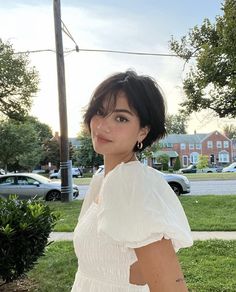 Chic French Bob, Bangs 90s, Haircut Summer, Shaved Pixie, Pixie Cut Hairstyles, Shot Hair, Cut Hairstyles, Summer Haircuts