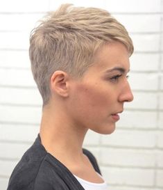 60 Adorable Short Pixie Haircuts Mixing Charm and Ease for 2024 Very Short Bangs, Short Blonde Pixie, Curly Pixie Hairstyles, Pixie Cut With Bangs, Asymmetrical Pixie, Hair Cute, Longer Hair