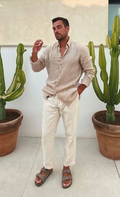 Men Island Outfit, Mens Birkenstocks Outfit Summer, Men Beach Outfit Aesthetic, Men’s Old Money Style Summer, Vacation Men’s Fashion, Vacation Outfits Men, Beach Outfit Men