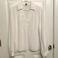 Shein V-Neck White Blouse. Size Large. Never Worn. Will Bundle To Save Shipping Costs. Elegant White V-neck Top For Work, White V-neck Top For Spring Workwear, Elegant Split Neck V-neck Top For Spring, White V-neck Blouse For Work, Elegant Collared Blouse For Brunch, Elegant White V-neck Top For Spring, Classic V-neck Top For Workwear In Spring, Classic V-neck Top For Spring Workwear, Chic White Split Neck Blouse