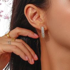 ✨ Luxury Gold-Plated Hoop Earrings with Zircon Stones ✨ 🌟 Add a touch of luxury to any outfit with these stunning hoop earrings! Gold-plated and adorned with sparkling zircon stones, they offer a unique glow and elegance to every look. Whether for a special evening or an unforgettable gift, these earrings will make any occasion extra special. 💎 💫 Why you'll love them: Luxury Design: Gold-plated with radiant zircon stones ✨ Stunning Statement: Perfect earrings for an unforgettable look 💫 Ideal Gift: The perfect gift for any woman who loves elegant jewelry 🎁 Handmade: Each pair is carefully crafted with love ✋❤️ 🎀 Beautifully packaged, ready for gifting! 🎀 🛒 Order now and treat yourself or your loved one to a luxurious, sparkling piece of jewelry! ✨ Luxury Hoop Diamond Earrings As Gift, Luxury Gold Diamond Earrings With Sparkling Stones, Luxury Gold Hoop Rings, Luxury Gold Plated Hoop Earrings For Gifts, Luxury Gold Plated Hoop Earrings For Evening, Luxury Plated Statement Hoop Earrings, Luxury Sparkling Hoop Earrings Gift, Luxury Hoop Earrings As Gift, Luxury Statement Diamond Earrings As Gift