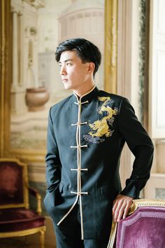 Ming Jacket | Black Mandarin Collar Suit Jacket – East Meets Dress Japanese Suit Men, Chinese Suit Men, Pankou Knots, Cheongsam Men, Chinese Men Fashion, Chinese Traditional Clothing Men, Mandarin Collar Suit, Chinese Wedding Outfits, Chinese Men's Clothing