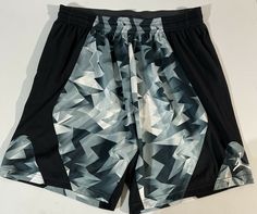 Basketball Jordan, Basketball Gear, Nike Dri Fit Shorts, Active Wear Shorts, Character Ideas, Nike Dri Fit, Workout Shorts, Dri Fit, Mens Short