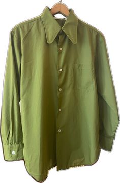 Pointy Collar, Mens Dress Shirts, Button Down Shirt Dress, Mens Dress, Green Button, Green Shirt, Mens Shirt Dress, Dress Shirts, Dress Shirt