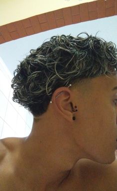 Low Fade Curly Hair, Mens Haircuts Thick Hair, Fade Haircut Designs, Men Haircut Curly Hair, Taper Fade Haircut