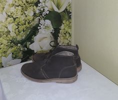 "Vtg women`s chestnut brown suede leather shoes. Italian lace up sneakers. Made in Italy. EU size 36. European flat heels shoes. condition: a little used shoes. Look photos, please. measurements: outsole length 26 cm / 10.1\" in heels height 2 cm / 0.8\" in EU size 36 (labeled size) 3.5 UK (labeled size) US 5.5" Brown Suede Lined Lace-up Shoes, Brown Lace-up Shoes With Suede Lining, Brown Suede Lace-up Shoes, Womens Leather Booties, Boho Rock, Flat Heels, Suede Leather Shoes, Brown Leather Ankle Boots, Womens Chunky Heels