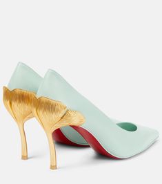 Louboutin Online, Beautiful Wardrobe, Mid Heel Shoes, Mid Heels Pumps, Christian Louboutin Women, Silver Pumps, Gold Pumps, Blue Pumps, White Pumps