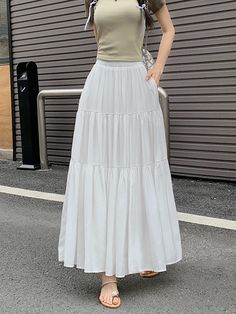 Olivia Mark - White A-Line Midi Skirt with Mesh Floral Detailing Long Skirt Outfits Korean, Skirt Outfits Korean, White Skirt Outfits, Empire Dresses, White Long Skirt, High Waist Long Skirt, White Midi Skirt, Gorgeous Prom Dresses, Long Skirt Outfits