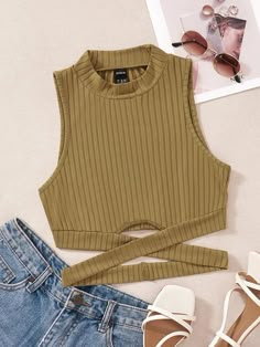 Apple Bottom Jeans, Crop Top Designs, Fancy Tops, Women Tank Tops, Elegant Blouses, Really Cute Outfits, Girly Outfits, Plus Size Blouses, Stripe Print