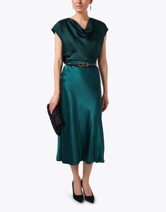 This blouse from Vince is the perfect addition to any wardrobe. Crafted from a luxurious silk, the cowl neckline adds an air of elegance to the expertly tailored silhouette. Wear it with trousers and heels for a versatile work-to-weekend look. Green Slip Skirt, Green Satin Skirt, Green Silk Blouse, Elastic Skirt, Slip Skirt, Cowl Neckline, Satin Skirt, Green Satin, Green Blouse