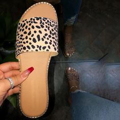 The flat slippers for women are comfy and fashion for wear in summer,3 colors in stock:leopard print,white and black. Shop at www.slippersin.com Hiking Men, Purple Details, Orthopedic Shoes, Flat Slipper, Custom Made Clothing, Purple Mini Dresses, Leather Sandals Women, Beach Shoes, Casual Flats