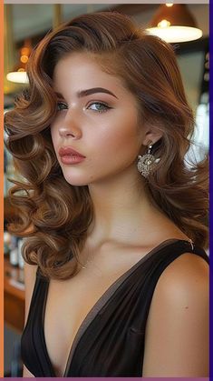 Beauty tips about makeup, how to tightline your eyes Old Hollywood Curly Hairstyles, Side Part Glamour Waves, Side Do Hairstyles Wedding, 40s Hair Styles For Women, Elegant Vintage Hairstyles, Old Hollywood Pin Curls, Vintage Hairstyles Medium Hair, Old Style Curls, 50s Glam Hairstyles