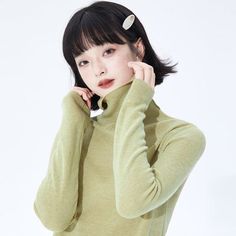 Shaonong Well-tailored black and green turtleneck wool sweater Trendy Fitted Green Sweater, Green Fitted Casual Turtleneck, Green Soft Knit Sweater For Winter, Green Soft Knit Winter Sweater, Green Winter Layering Tops, Green Layering Tops For Winter, Green Long Sleeve Turtleneck For Spring, Green Soft Knit Turtleneck Sweater, Green Wool Long Sleeve Sweater