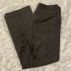 Excellent Pre-Owned Condition Striped Wide Leg Business Casual Dress Pants, Striped Wide Leg Dress Pants For Business Casual, Striped Bottoms For Business Casual Fall Season, Striped Bottoms For Formal Occasions In Fall, Fall Season Striped Bottoms For Business Casual, Formal Striped Bottoms For Fall, Striped Wide Leg Business Pants, Striped Wide Leg Pants For Business, Wide Leg Striped Pants For Business