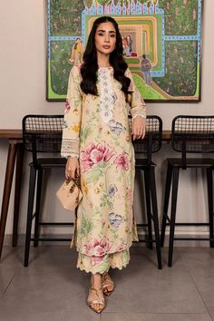 Long Kameez With Palazzo, Long Kameez, Best Indian Wedding Dresses, Neck Designs For Suits, Lawn Dress, Trendy Fashion Tops, Boutique Dress Designs, Stylish Dress Book