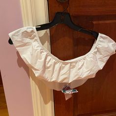 -Never Worn Before -White -S -Off The Shoulder- Bikini Top Off-shoulder Ruffle Crop Top For Brunch, Off-shoulder Ruffled Top For Beach, White Off-shoulder Crop Top For Brunch, White Beachwear Tops For Party, Summer Off-shoulder Crop Top For Beach, Off-shoulder Beachwear Tops For Beach, Off-shoulder Beachwear Tops For Beach Season, White Summer Pool Top, Summer Ruffled Tops For Pool