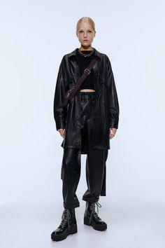 Zara Best Sellers Fall 2019 Popular Things To Buy 2025 Style, Techno Party, Fits Ideas, Slouchy Pants, Icon Style, Houndstooth Skirt, Dream Closets, Dark Outfits, Total Black