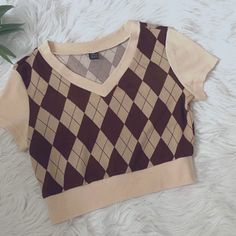 Womens Tan Brown Short Sleeve V Neck Argyle Sweater Preppy Nwot Retro Beige V-neck Top, Sweater Preppy, Brown Shorts, Argyle Sweater, Shein Tops, Brown Beige, Tan Brown, Womens Tops, Crop Tops