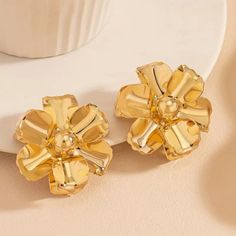 Brand New Women's Gold Flower Earrings 14k Gold Plated 925 Sterling Silver (Stamped) 1.6" Size Retail Price $300 Buy With Confidence From A Trusted Seller W/ A 99%+ Feedback Rating! A0125 (Id-1827-) Gold Flower Earrings, Gold Flower, Floral Style, Gold Flowers, Style Jewelry, Flower Earrings, Silver Gold, 925 Silver, Jewelry Earrings