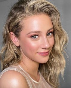 Beauty Questions, Patrick Ta, Makeup Tip, Angel Energy, Wavy Style, Glow Skin, Kissing Booth, Betty Cooper, Lili Reinhart