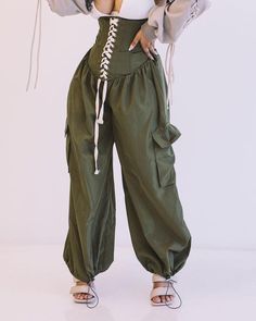 High Waist Wide Leg Trousers, Fest Outfits, Hippie Chic, Fantasy Fashion, Character Outfits, Art Clothes, Green Fashion, Costume Design