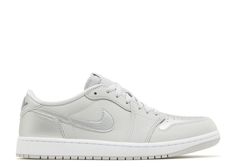 Jordan 1 Retro Low OG 'Metallic Silver' - Air Jordan - CZ0790 002 - neutral grey/metallic silver/white Off White Dunk, Kobe Lebron, Jordan 1 Black, Jordan Yeezy, Air Jordan 9, Flight Club, Jordan 2, Nike Football, Football Cleats