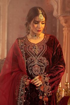 Velvet Kameez, Pakistani Velvet Dresses, Salwar Party Wear, Party Wear Salwar Kameez, Party Wear Salwar, Embroidered Patterns, Pakistani Party Wear, Formal Evening Wear, Velvet Sleeve