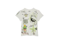 Chaser Kids Marvin The Martian Cloud Jersey Tee (Toddler/Little Kids) - Boy's T Shirt : Jasmine : Dress up your little one in the Chaser Kids Marvin The Martian Cloud Jersey Tee and ensure style and comfort. Pullover construction. Classic crew neckline and short sleeves Allover eye-catching print featuring Marvin The Martian character. Straight hemline. 50% polyester, 38% cotton, 12% rayon. Machine wash, tumble dry. Imported. Measurements: Length: 19 1 4 in Product measurements were taken using Spring Character Print T-shirt For Playwear, Playful Short Sleeve Tops With Graffiti Print, White Character Print T-shirt For Playwear, White Character Print T-shirt For Play, White T-shirt With Character Print, Trendy Graphic Print T-shirt For Playwear, White Printed Top For Playwear, Short Sleeve Printed Tops For Playwear, Printed Short-sleeve Tops For Playwear