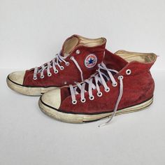 Red Vintage Shoes, Red Shoes Men, Red All Star, 2000s Shoes, Vintage Shoes Men, Red Chucks, Mid Top Shoes, Vintage Converse, Converse Red