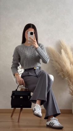 Summer Elegant Outfit Classy Chic, Female Lawyer Fashion, Baekhyun Funny, Business Casuals, Looks Adidas, Lawyer Fashion, Chique Outfits, Business Casual Outfits For Work