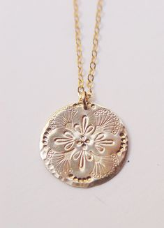 Gold Necklace Delicate, Talisman Jewelry, Sun Necklace, Gold Charm Necklace, Medallion Necklace, Jewelry Outfit, Fall Jewelry, Gold Filled Chain, Gold Charm