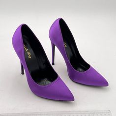 Elegant Purple Heels For Office, Purple Prom Shoes, Dark Purple Heels, Satin High Heels, Purple High Heels, High Heels For Prom, Purple Pumps, Dressy Style, Prom Shoe