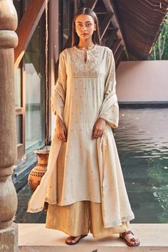 Shop for Payal Jain Beige Munga Silk Kurta Set for Women Online at Aza Fashions Silk Kurta Set, Saree Wearing Styles, Saree Wearing, Black Lehenga, Kurta Set For Women, Kurta Style, White Flares, Stylish Suit, Silk Kurta