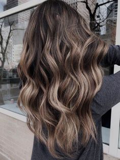 Ashy Brunette, Balayage Long Hair, Brown And Blonde, Brown Hair Inspo, Brunette Hair With Highlights, Balayage Hair Dark, Long Dark Hair