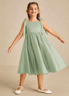 Let your flower girl have fun walking down the aisle while tossing petals in our Matte Satin A-line dress, Chelsie. The shoulder ties into a beautiful bow while the gathered skrit is perfect for twirling an dancing. Sage Flower Girl Dress, Satin Flower Girl Dresses, Tea Length Flower Girl Dress, Green Wedding Dresses, Wedding Dresses For Kids, Fun Walk, Dusty Sage, Dress Dusty, Matte Satin