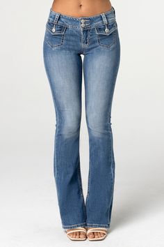 Shop The Hottest Bootcut Jeans: Heavenly Jenny Bootcut Jeans Bootcut Jeans For Women, 2000s Fashion Outfits, Cute Jeans, Jeans For Women, Cute Everyday Outfits, Women Denim Jeans, Really Cute Outfits, Cute Simple Outfits, Manado