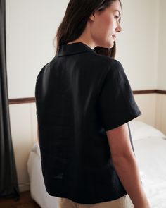 Say hi to relaxed, laidback luxe. Throw on this collared short sleeve with anything to level up a day-to-day fit. The boxy cut will pair with our linen shorts or pants to create your dream resort-life look. Our linen is made from 100% European flax, which is more sustainable and less resource-intensive to grow. Linen is the ultimate year-round fabric because it's breathable and naturally heat-regulating.  | Quince | Women's Short Sleeve Shirt in Black, Size Small, Linen Breathable Clothes, Classic Blouses, Short Sleeve Shirt Women, Linen Tank, Linen Short, European Linens, Linen Shorts, Linen Clothes, Cool Fabric