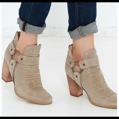 Brand New Never Been Used Does Not Come With Box Spring Booties With Buckle Closure And Block Heel, Trendy Spring Booties With Buckle Closure, Chic Summer Booties With Stacked Heel, Casual Summer Booties With Block Heel, Camel Ankle Boots, Tan Booties, Seychelles Shoes, Brown Leather Ankle Boots, Buckle Ankle Boots