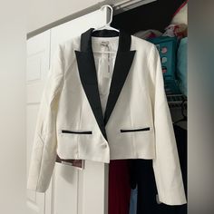 Nwt! Super Cute And Chic- Size Large! I Personally Haven't Seen This Posted Anywhere And It's Not On The Site! Retail Is 385.. Open To Offers! (Willing To Do Slightly Cheaper Price On Mcar! As The F$ Aren't As High! Elegant White Blazer For Night Out, Tailored White Blazer For Night Out, White Tailored Blazer For Night Out, Tailored White Blazer For A Night Out, White Tuxedo Workwear Outerwear, White Tuxedo Style Fall Outerwear, White Tuxedo Style Outerwear For Fall, White Blazer For Night Out In Fall, Tailored White Outerwear For Party