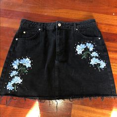 Black Denim Skirt With Flower Embroidery And Rhinestones. Never Worn Embroidered Jean Skirt, Embroidered Denim Skirt, Pinterest Wardrobe, Embroidery Skirt, Mom Outfit, Downtown Outfits, Adorable Outfits, Boating Outfit, Black Denim Skirt