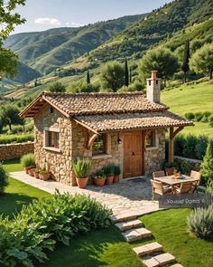 Stone Cabin, Prefab Container Homes, Eco House Design, Woodland House, Pretty Cottage, Hillside House, Cabin House, Cottage Garden Design, Weekend House