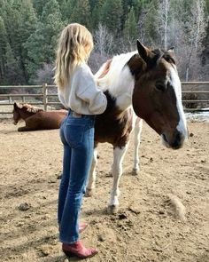 Western Glam Outfit, Horseback Riding Outfit, Western Cowgirl Outfits, Traje Cowgirl, Estilo Cowgirl, Western Glam, Horseback Riding Outfits, Casual Country Outfits, Cowgirl Style Outfits