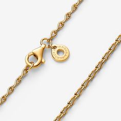 An elegant chain infused with subtle symbolism, our Infinity Chain Necklace is the perfect partner for the Openable & Engravable Love Locket Dangle Charm or your favourite pendant. Each link of this 14k gold-plated infinity necklace is shaped like a slightly twisted infinity loop, creating a playful sense of movement and symbolising a love that will last forever. The necklace is adjustable to three lengths and can hold all sizes of the Pandora O Pendant or Heart O Pendant, or up to 9-10 charms or dangle charms. - Pandora Infinity Chain Necklace - 14k Gold-plated unique metal blend - Sz. 19.7 in