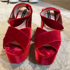 Perfect Condition, Never Worn. Amazing Offers Welcome Alice Olivia, Wedges, Velvet, Size 6, Women Shoes, Women Shopping, Color