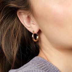 Chic Rose Gold Hoop Earrings For Everyday, Chic Everyday Rose Gold Hoop Earrings, Gold Tarnish-resistant Hoop Earrings, Small Hoop Rose Gold-plated Earrings, Chic Small Hoop Rose Gold Earrings, Small Rose Gold Plated Hoop Earrings, Rose Gold Plated Hoop Earrings, Chic Rose Gold Hoop Earrings, Chic Gold Hoop Earrings Hypoallergenic