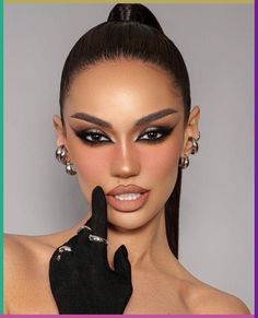 Glamorous Makeup to Rock the Night! [Click Here] The Best Tips Smokey Eye Editorial, Fierce Eye Makeup, Makeup Trends 2024, 2024 Makeup Trends, Machiaj Smokey Eyes, Show Makeup, Face Charts, Bold Makeup Looks, Glam Makeup Look