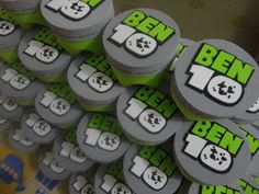 ten ben's chewing gums are stacked on top of each other with the words ben's written on them