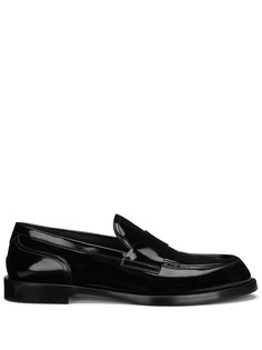 black calf leather patent finish round toe slip-on style branded insole low heel Leather Loafers For Men, Mens Leather Accessories, Black Patent Leather Loafers, Mens Leather Loafers, Patent Loafers, Loafers For Men, On Logo, Patent Leather Loafers, Dolce E Gabbana